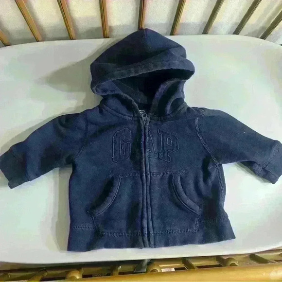 Vintage gap embroidered baby boy zip up navy sweatshirt no flaws size 3-6 months - Picture 1 of 2